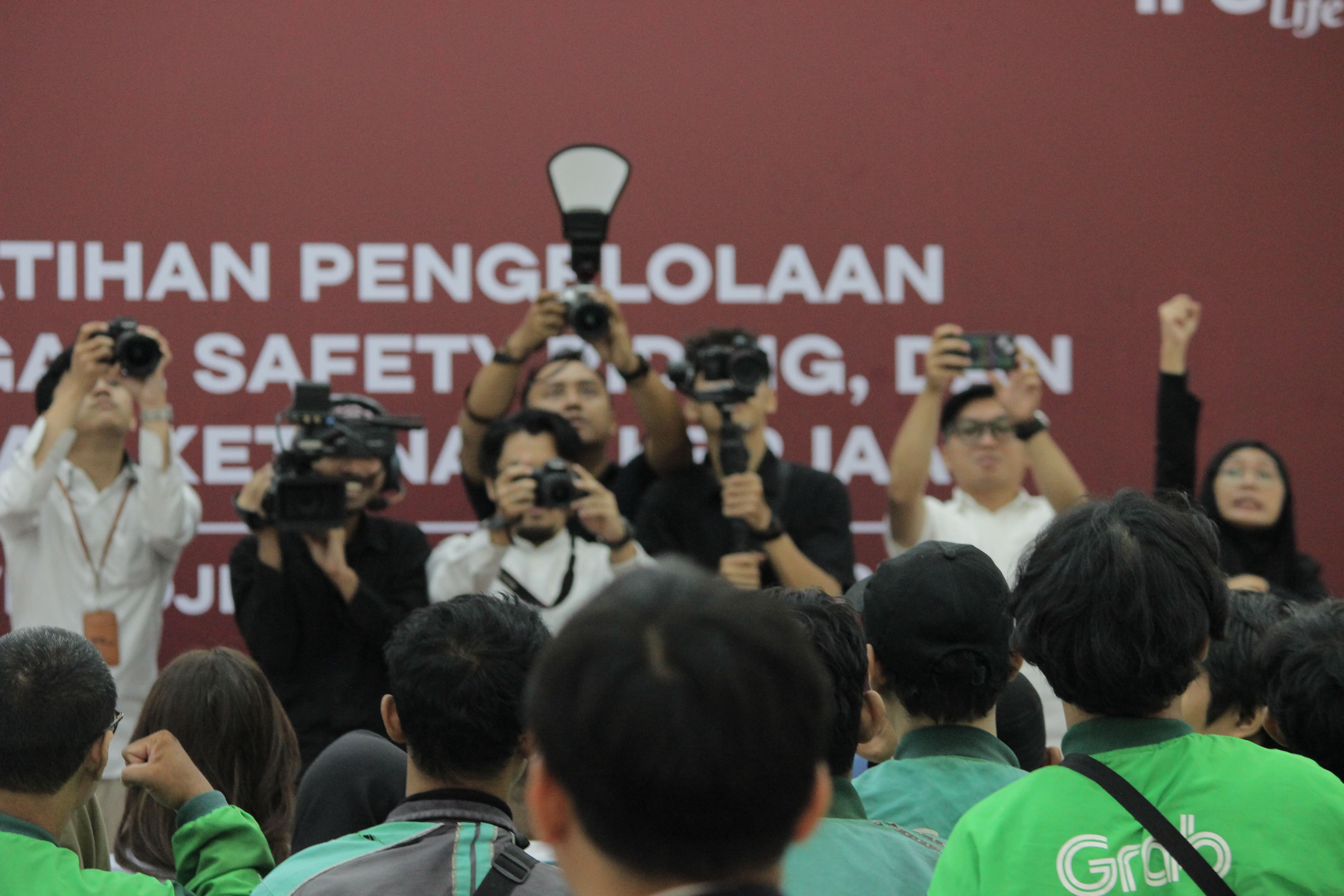 ​Astha Academy dan Ruang Amal Perkuat Inklusi Pengemudi Ojol Tunarungu melalui Pelatihan Keuangan, Safety Riding, dan Jaminan Ketenagakerjaan